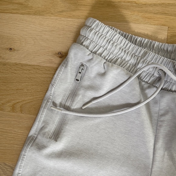 Old Navy Women’s High-Rise Joggers - Picture 3 of 9